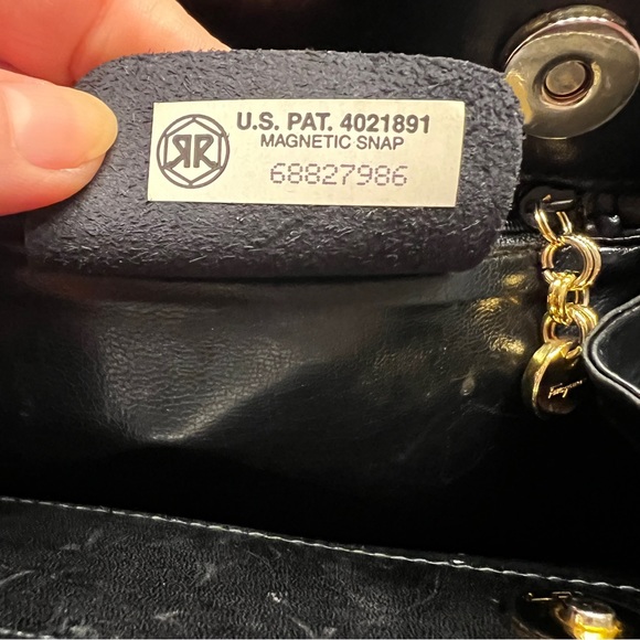 💯 Authentic Salvatore Ferragamo Gancini Vintage Leather Shoulder Bag - Picture 14 of 14